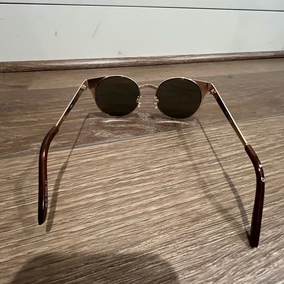 Quay Asha Sunglasses - Picture 5 of 6